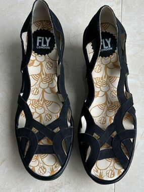 FLY London Yadi Black Leather Nubuck Suede Slip Strappy Wedge Sandals 39 (8.5-9)